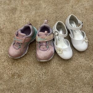 Chic Kids Dress Shoes in Pink and White


Only worn three times.